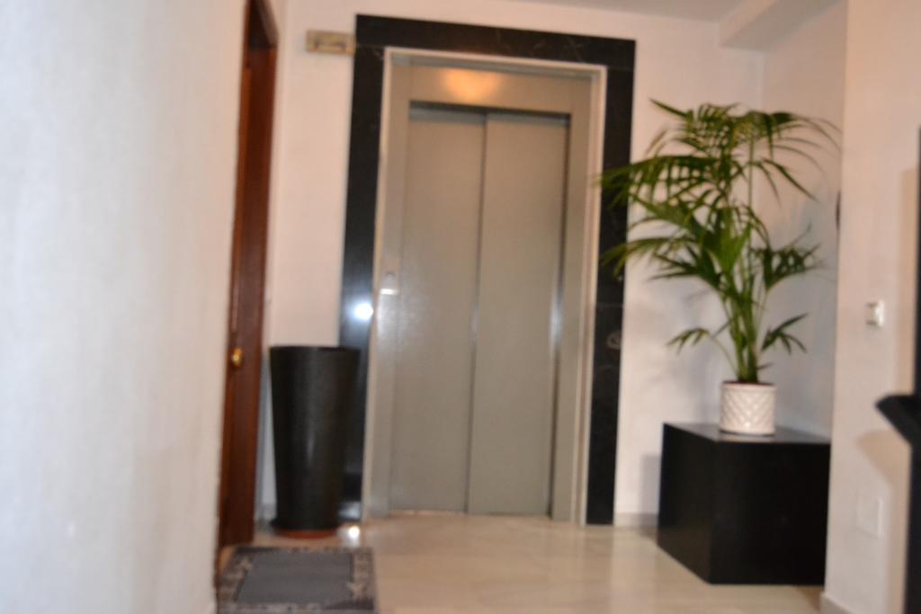 Hostal Gonzalez Marbella Bagian luar foto