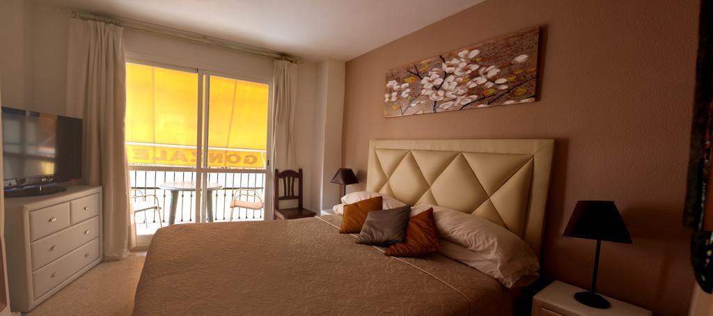 Hostal Gonzalez Marbella Bagian luar foto